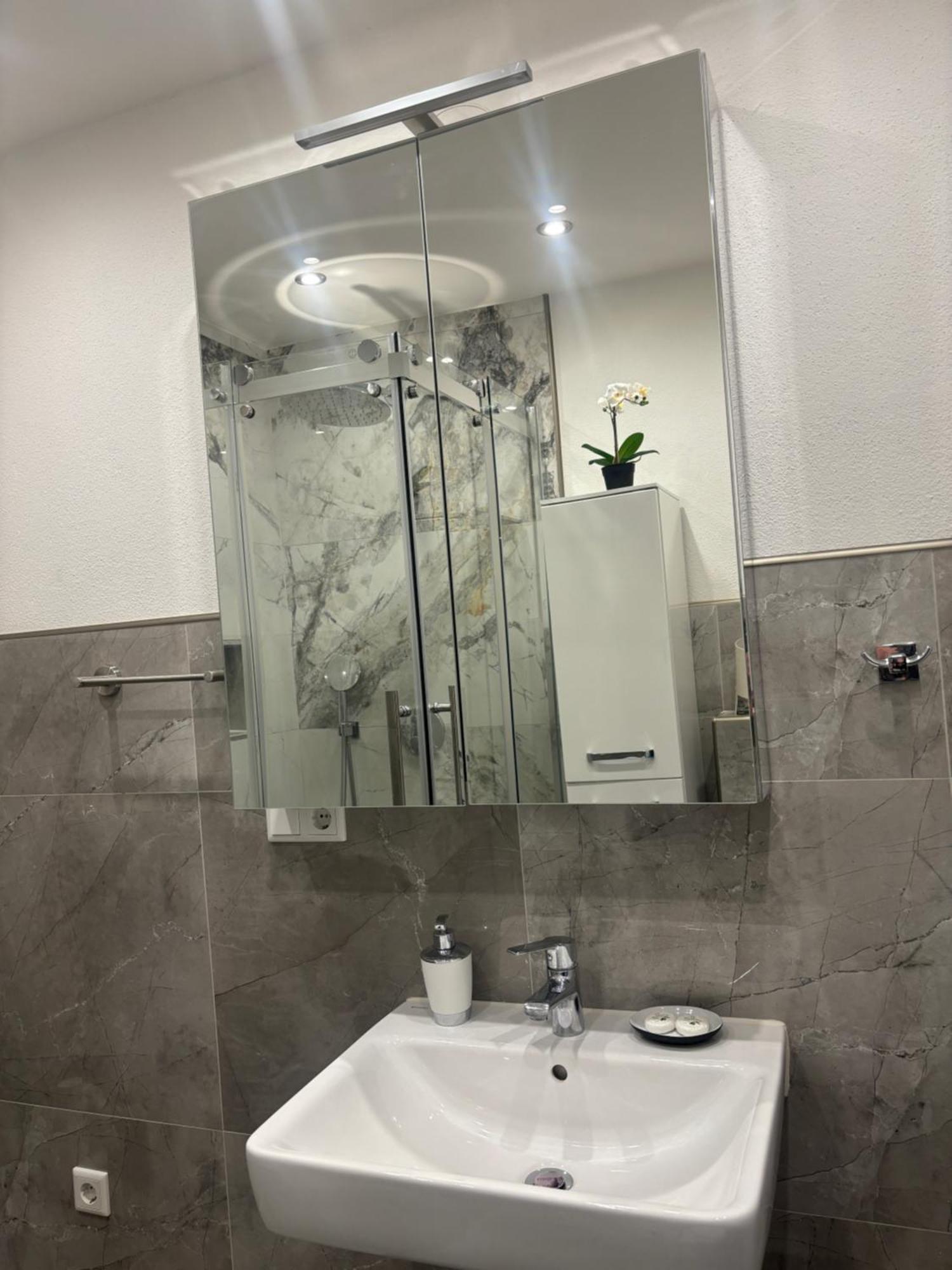 Lenti Duesseldorfer Apartment'S Kültér fotó